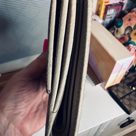 Gucci Monogram Beige and Brown Clutch - Picture 2 of 7